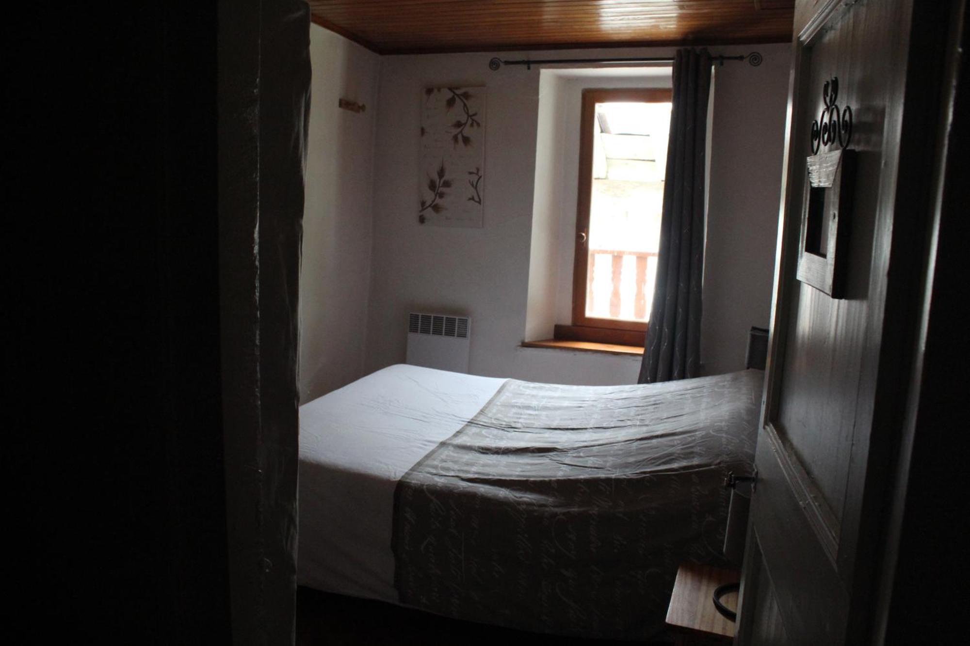 Maison De Charme Calme Entouree De Montagne Ussat Eksteriør billede